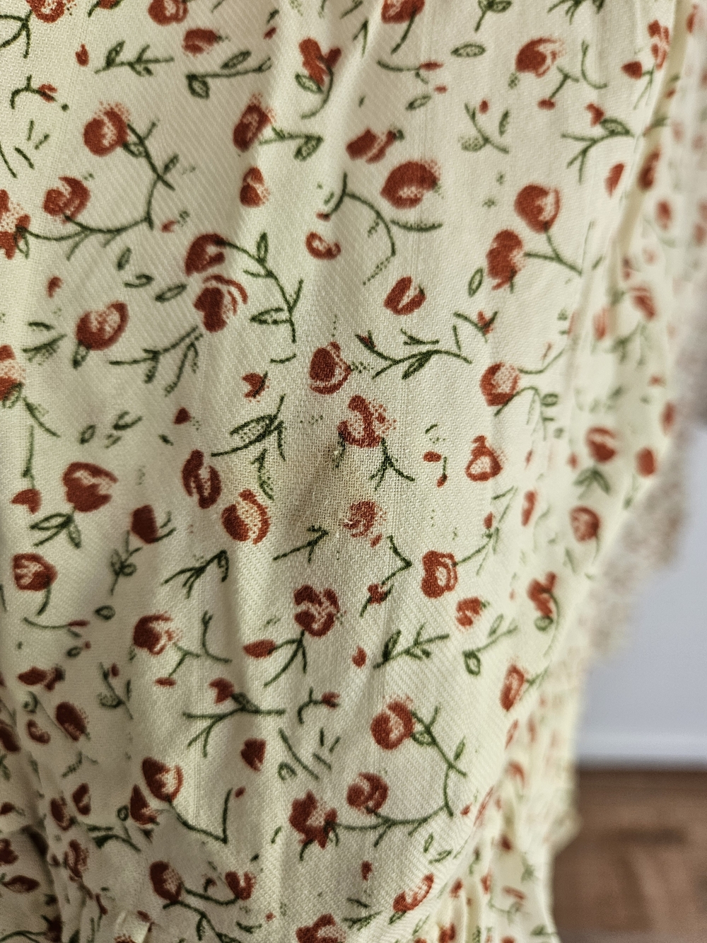 Ivy City Smocked Ditsy Floral Midi Dress in Cream - Picture 6 of 9